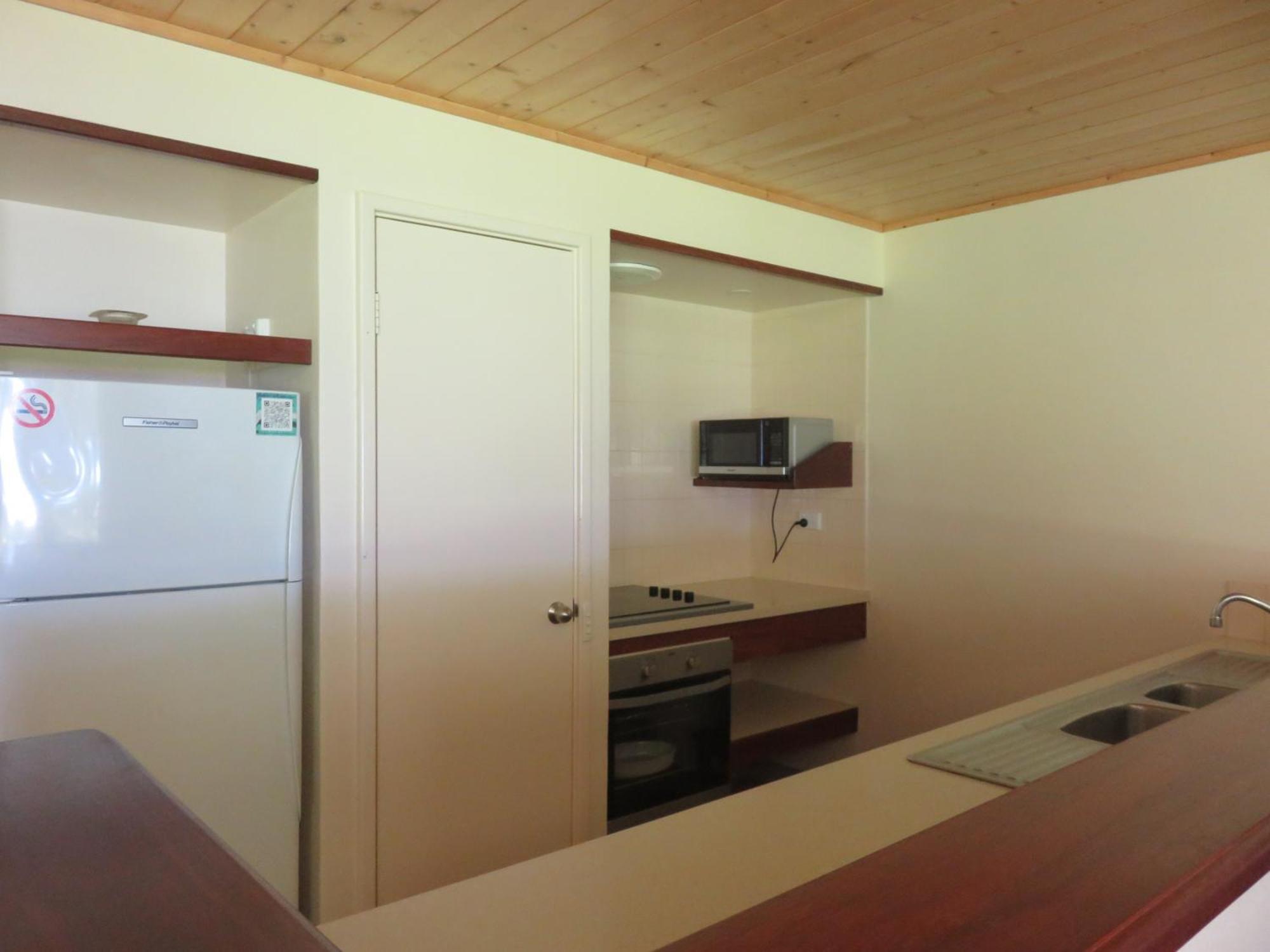 Siesta Park Holiday Resort Absolute Beachfront Resort บัสเซลตัน ภายนอก รูปภาพ