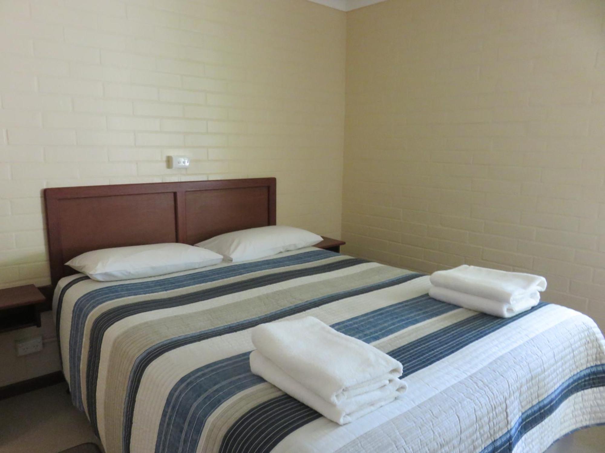 Siesta Park Holiday Resort Absolute Beachfront Resort บัสเซลตัน ภายนอก รูปภาพ