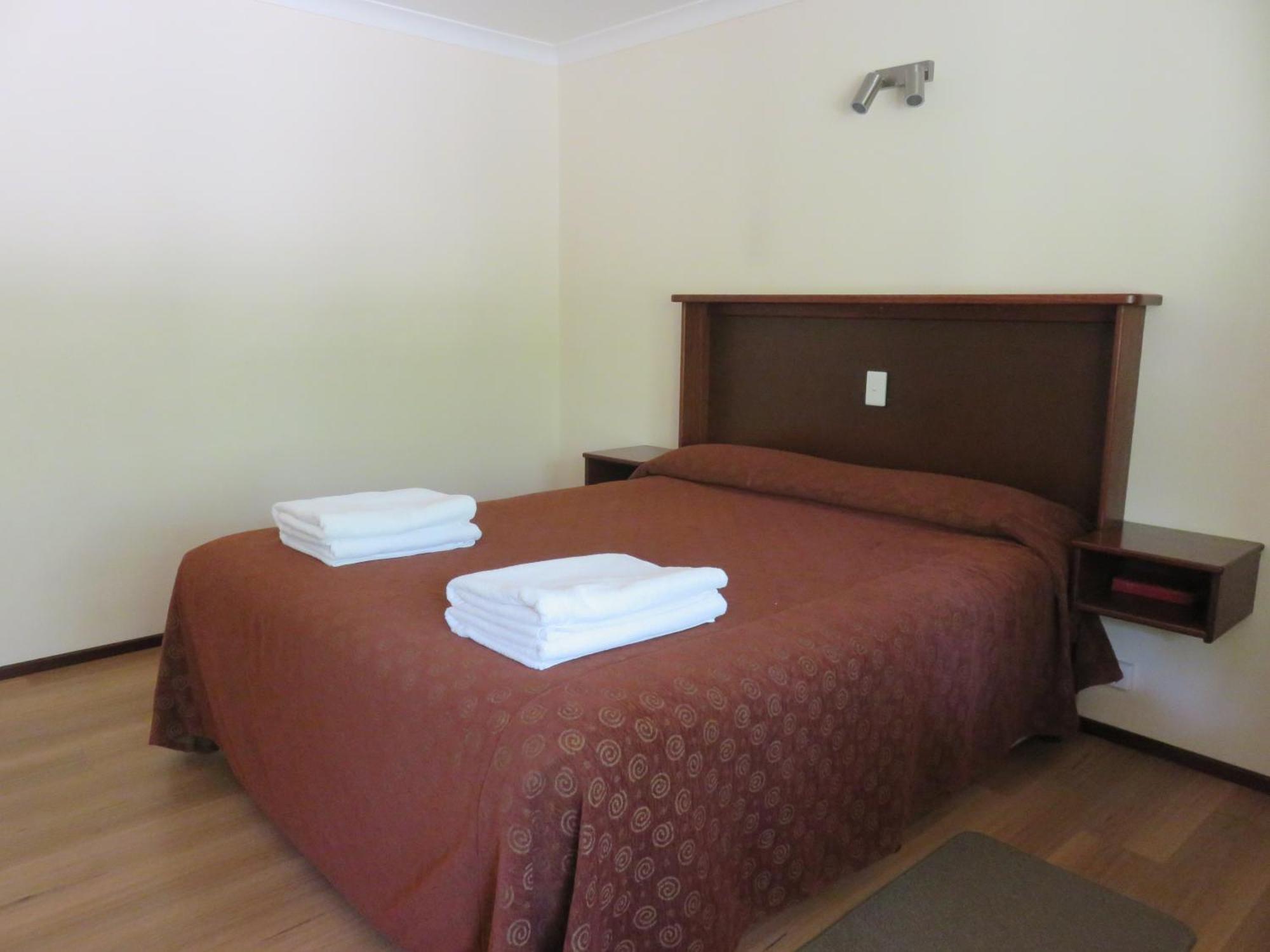 Siesta Park Holiday Resort Absolute Beachfront Resort บัสเซลตัน ภายนอก รูปภาพ