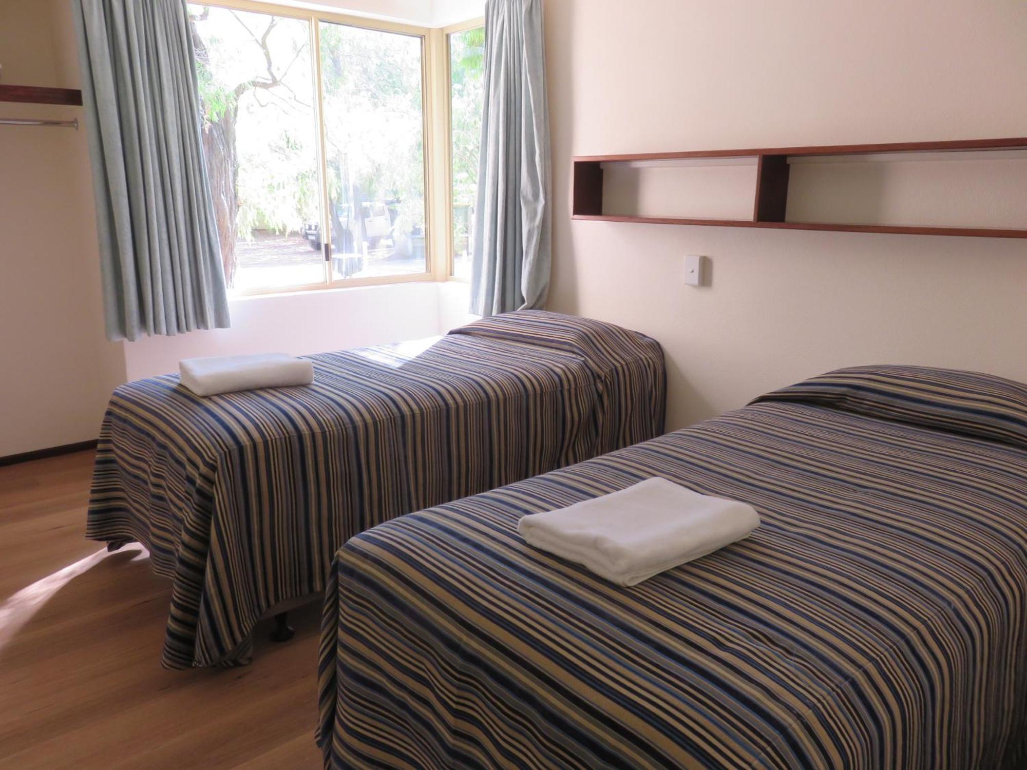 Siesta Park Holiday Resort Absolute Beachfront Resort บัสเซลตัน ภายนอก รูปภาพ
