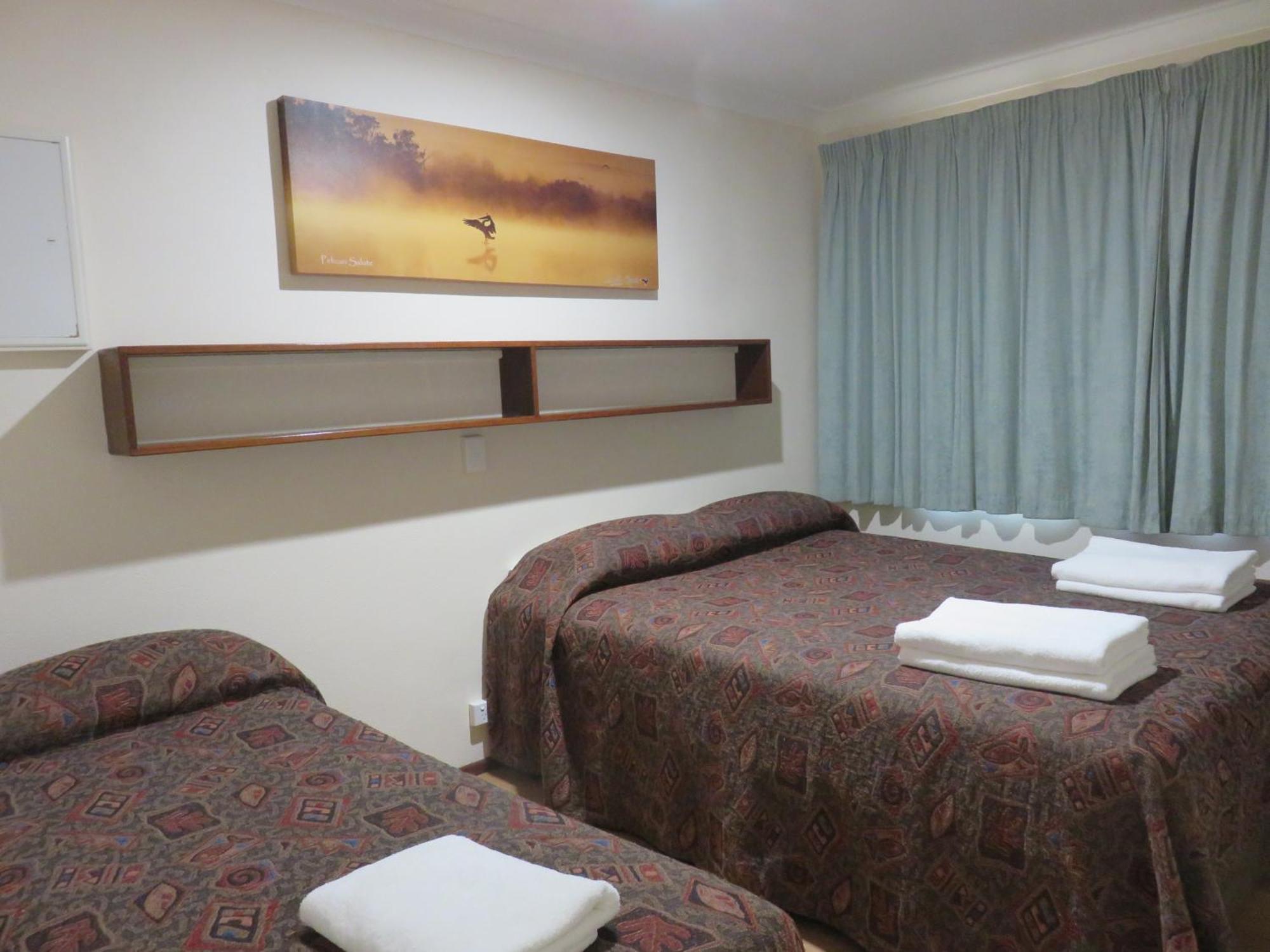 Siesta Park Holiday Resort Absolute Beachfront Resort บัสเซลตัน ภายนอก รูปภาพ